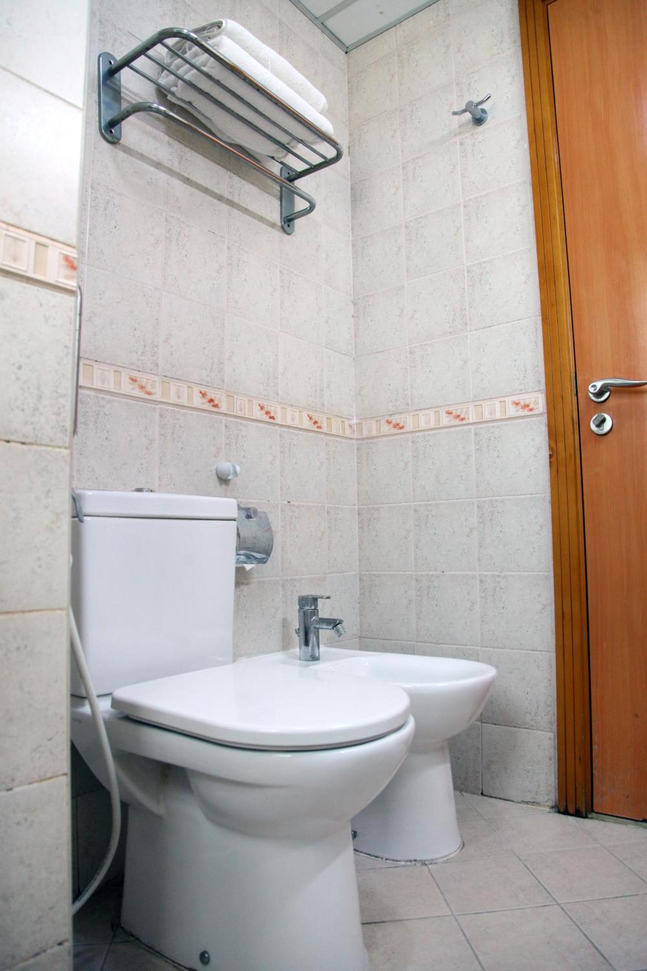 Ruwi Hotel Apartments, Шарджа Экстерьер фото